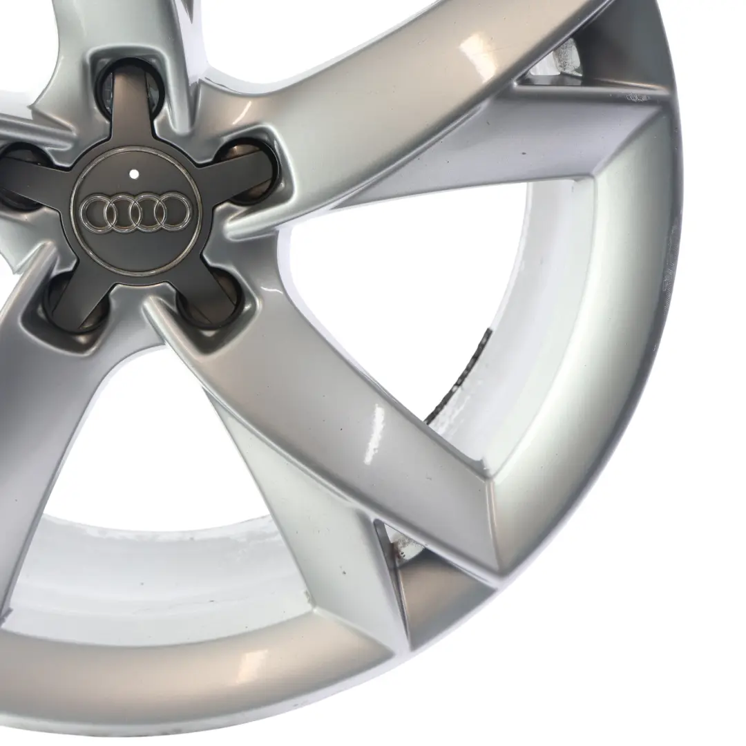 Audi A5 8T Jante argentée en alliage 19" 8.5J ET:32 flèche l'étoile - SKU 8T0601025F-1 - Numéro de pièce 8T0601025F