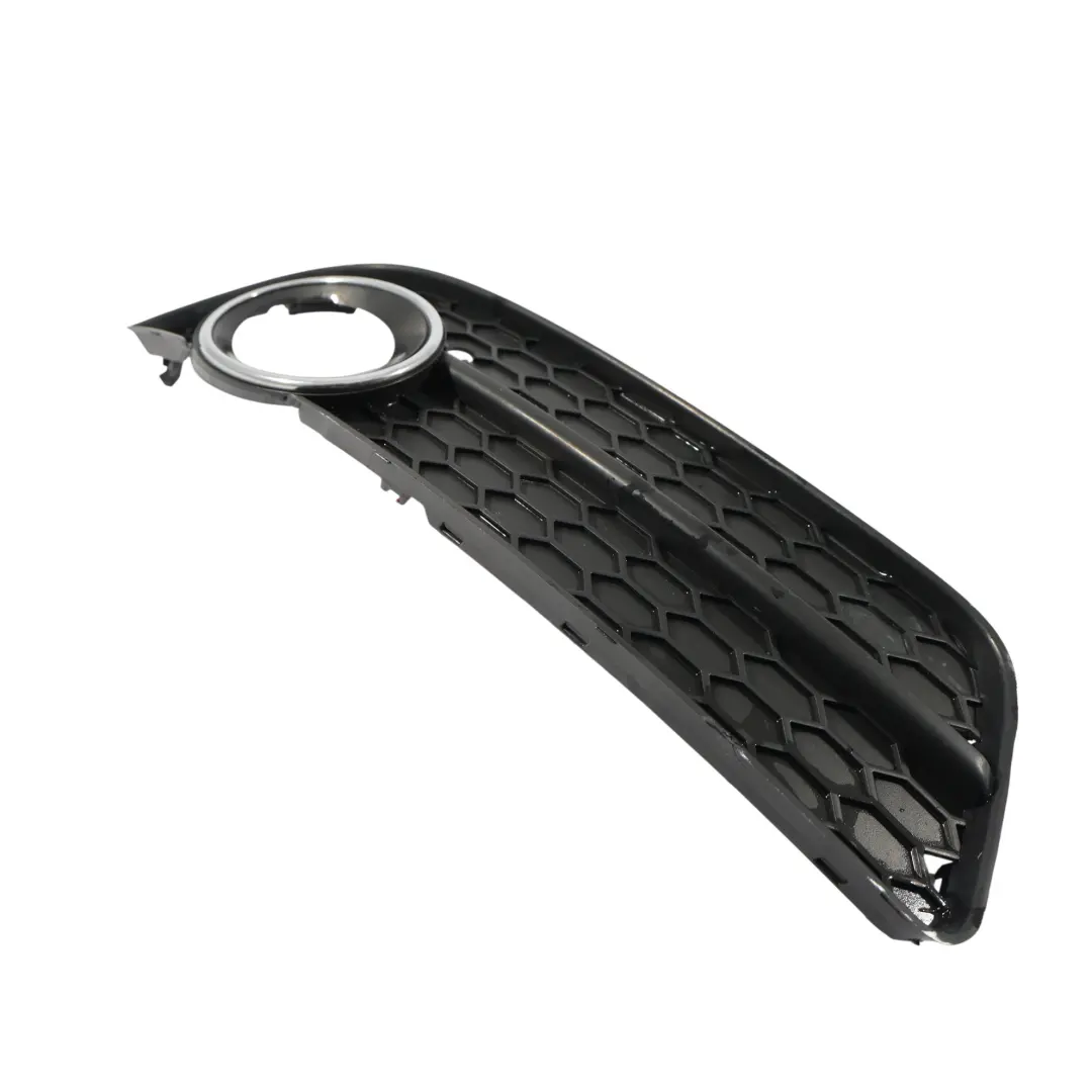 Griglia Copertura Fendinebbia Paraurti Anteriore Sinistro per Audi A5 8T con numero di parte 8T0807681 Audi A5 8T Griglia Copertura Fendinebbia Paraurti Anteriore Sinistro - SKU 8T0807681-2 - Numero di parte 8T0807681