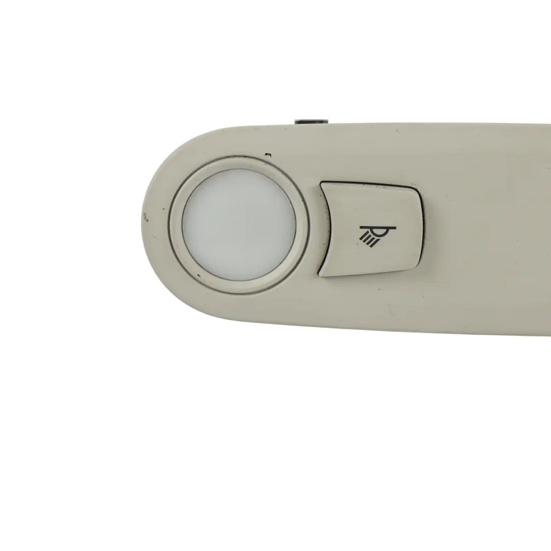 Lampka Podsufitki Tylna Wnętrza do Audi S5 8T o numerze 8T0947111A Audi S5 8T Lampka Podsufitki Tylna Wnętrza - SKU 8T0947111A-2 - Numer Części 8T0947111A