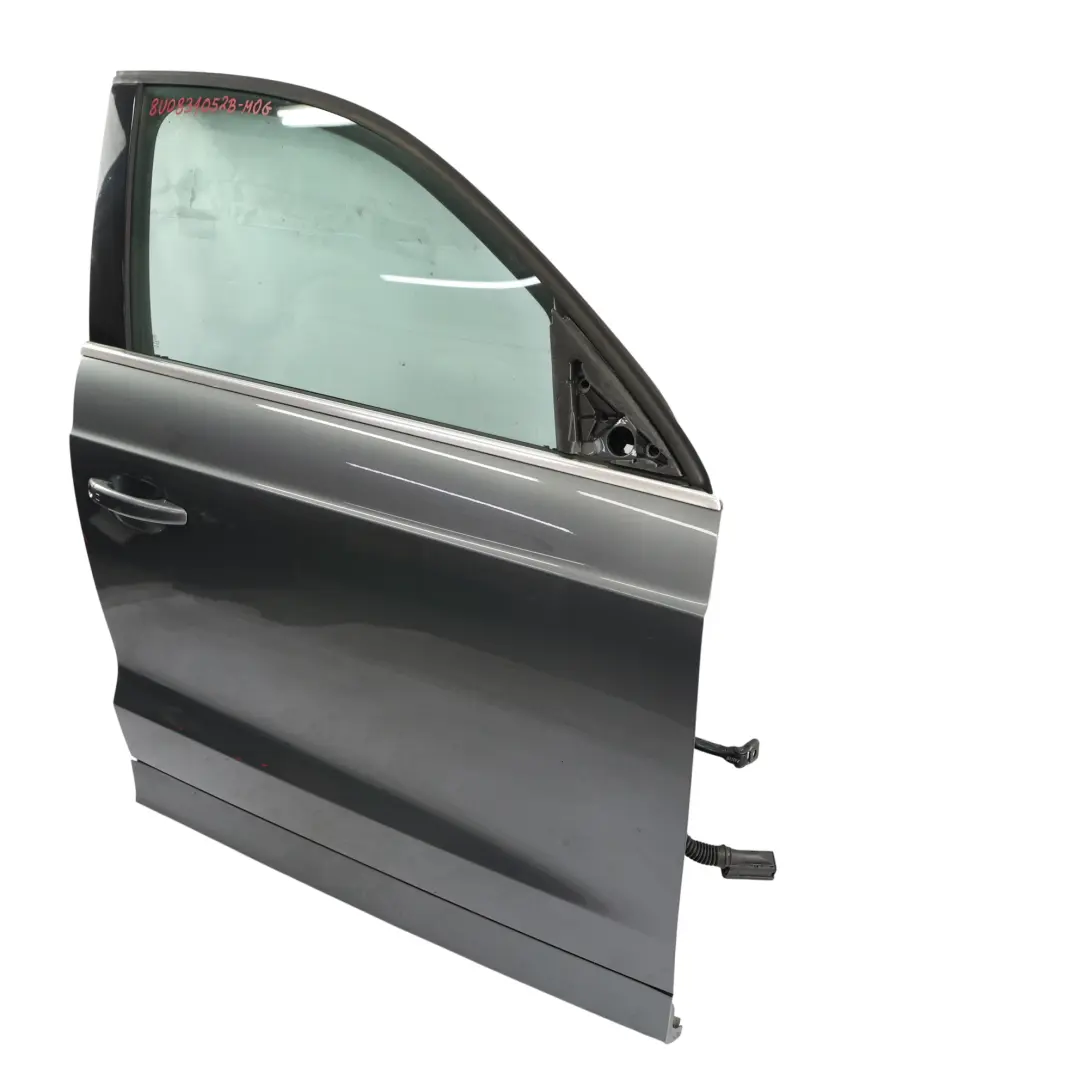 Audi Q3 8U Panel Cobertura Puerta Delantera Derecha Gris Monzón Metálico X7R - SKU 8U0831052B-MOG - Número de pieza 8U0831052B