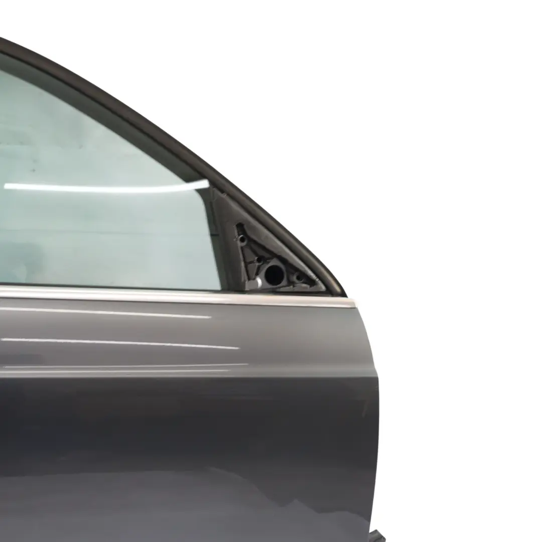 Panel Cobertura Puerta Delantera Derecha Gris Monzón Metálico X7R para Audi Q3 8U con número de pieza 8U0831052B Audi Q3 8U Panel Cobertura Puerta Delantera Derecha Gris Monzón Metálico X7R - SKU 8U0831052B-MOG - Número de pieza 8U0831052B