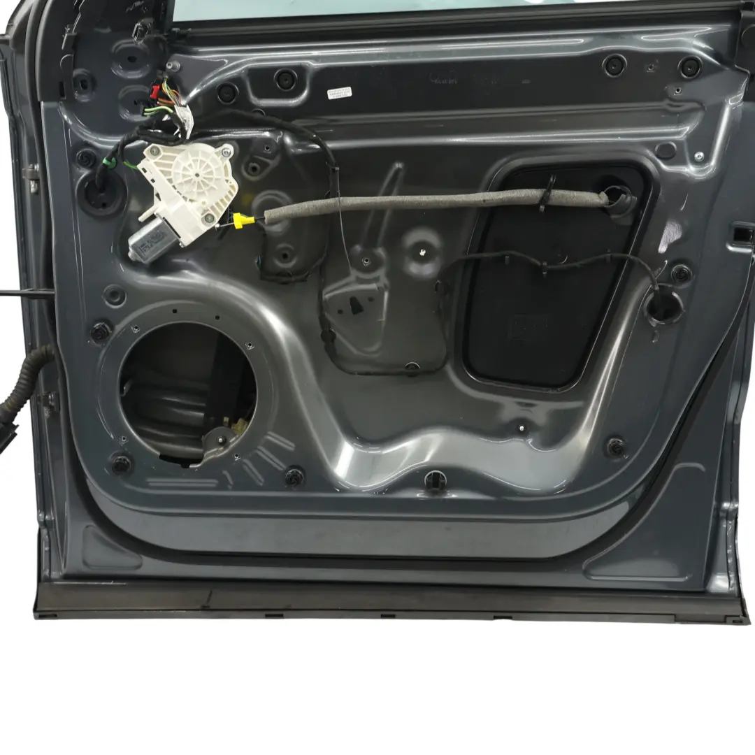 Poszycie Drzwi Przednie Prawe Szary Monsun Metalik X7R do Audi Q3 8U o numerze 8U0831052C Audi Q3 8U Poszycie Drzwi Przednie Prawe Szary Monsun Metalik X7R - SKU 8U0831052C-MOG - Numer Części 8U0831052C