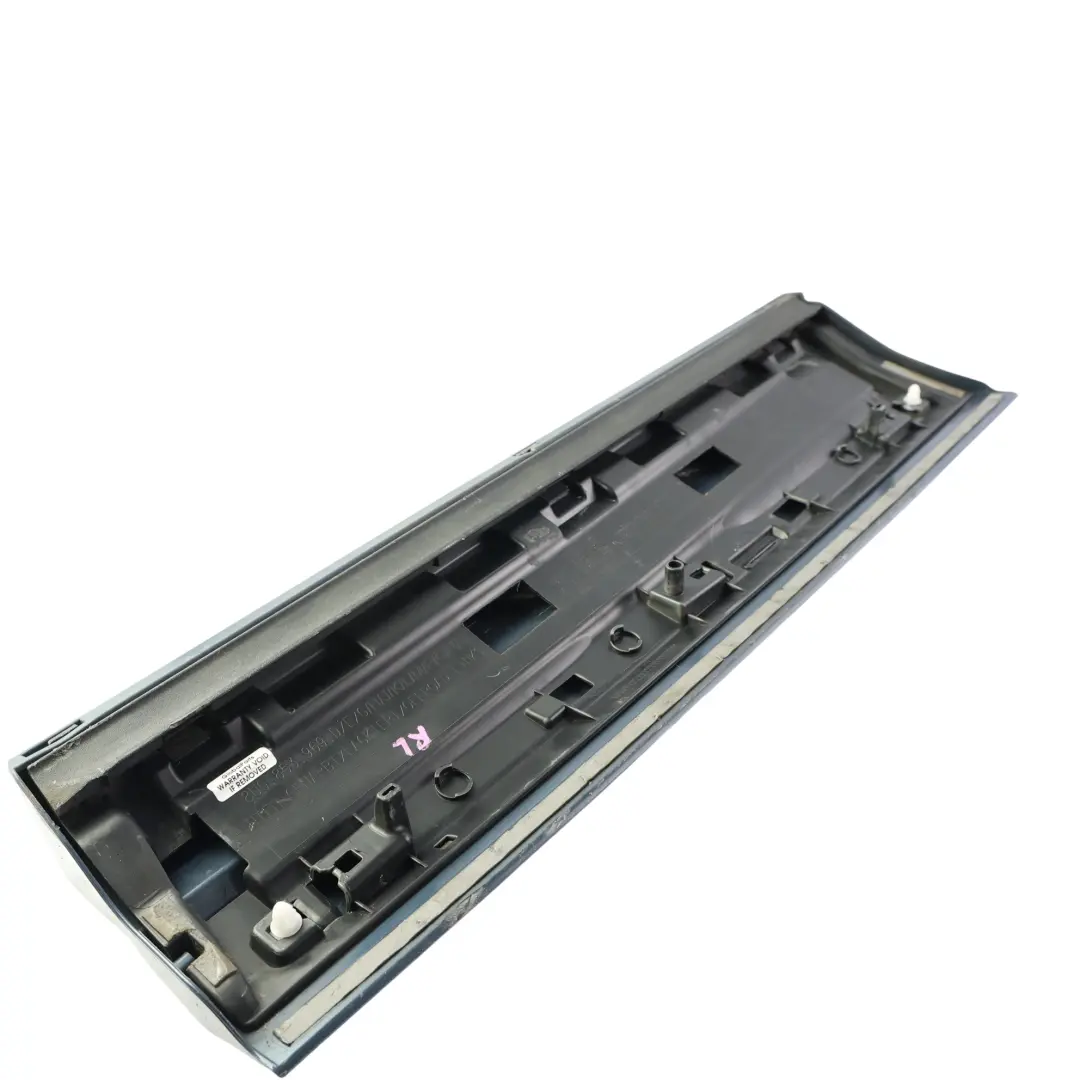 Rivestimento Porta Posteriore Sinistra Blu Utopia X5L per Audi Q3 8U con numero di parte 8U0853969D Audi Q3 8U Rivestimento Porta Posteriore Sinistra Blu Utopia X5L - SKU 8U0853969D-UBL - Numero di parte 8U0853969D