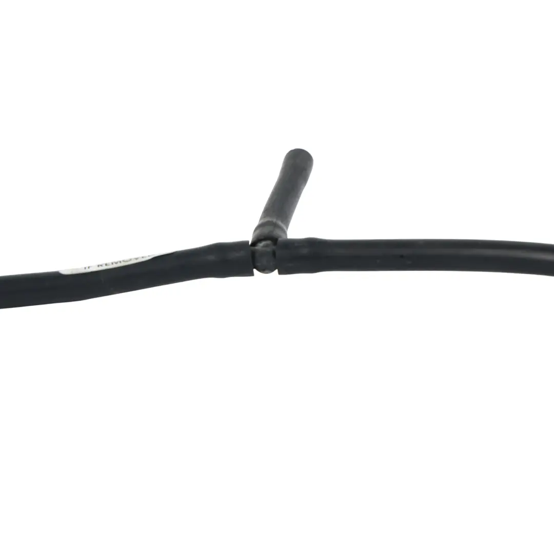 C394 Tubo Condotto Lavavetro Parabrezza per Ford Kuga con numero di parte 8V41-17K605-AD Ford Kuga C394 Tubo Condotto Lavavetro Parabrezza - SKU 8V41-17K605-AD - Numero di parte 8V41-17K605-AD