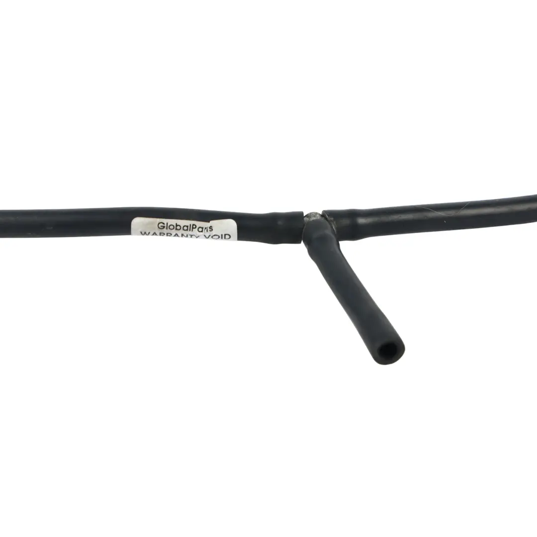 C394 Tubo Condotto Lavavetro Parabrezza per Ford Kuga con numero di parte 8V41-17K605-AD Ford Kuga C394 Tubo Condotto Lavavetro Parabrezza - SKU 8V41-17K605-AD - Numero di parte 8V41-17K605-AD