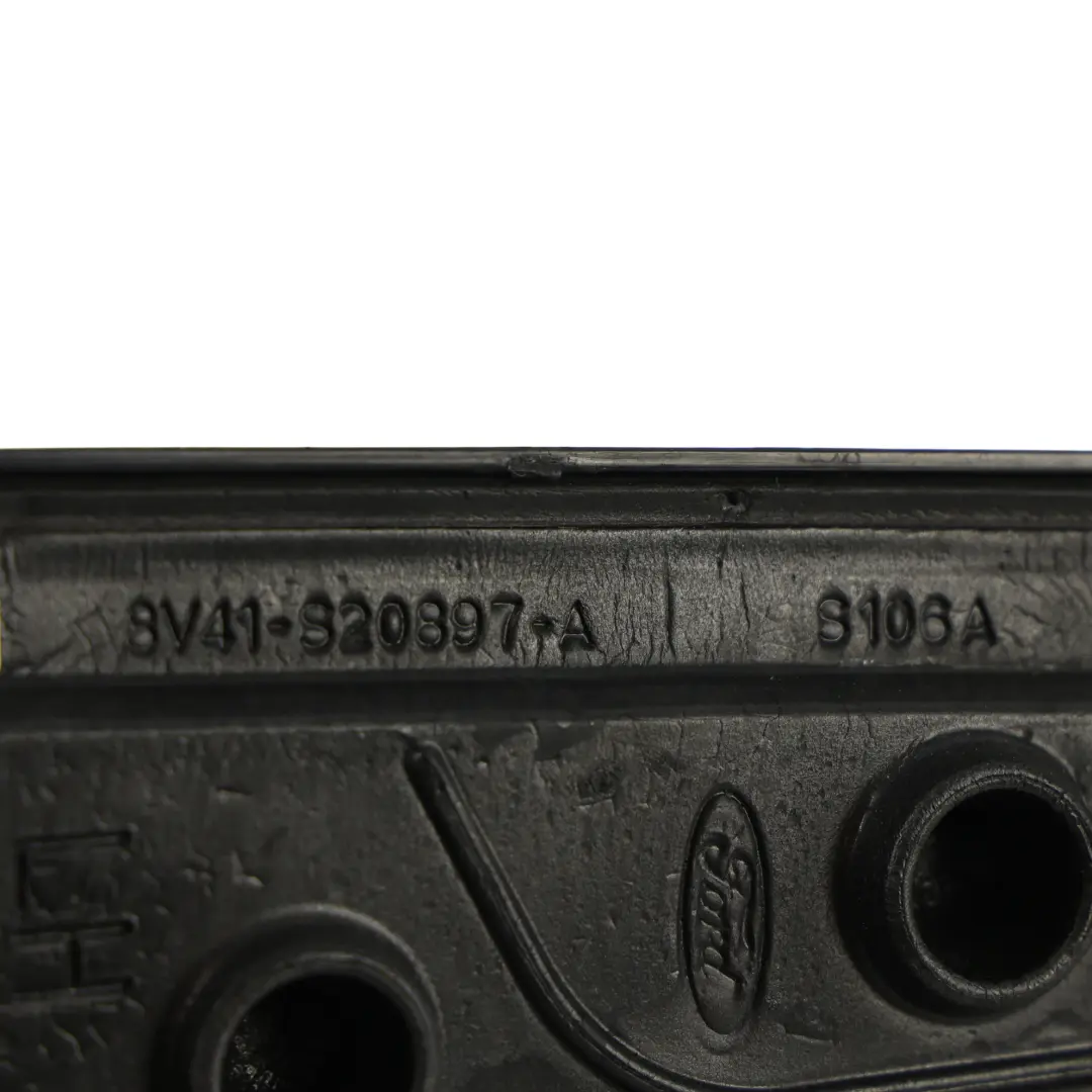 Mk1 Tür Seitenabdeckung Blende Links für Ford Kuga mit Teilenummer 8V41-S20897-AC Ford Kuga Mk1 Tür Seitenabdeckung Blende Links - SKU 8V41-S20897-AC - Teilenummer 8V41-S20897-AC
