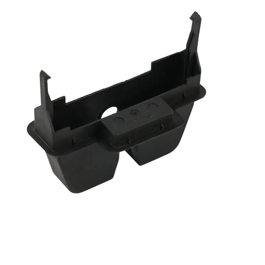 C394 Coperchio Serratura Portellone Posteriore per Ford Kuga con numero di parte 8V41-S46420-AB Ford Kuga C394 Coperchio Serratura Portellone Posteriore - SKU 8V41-S46420-AB - Numero di parte 8V41-S46420-AB
