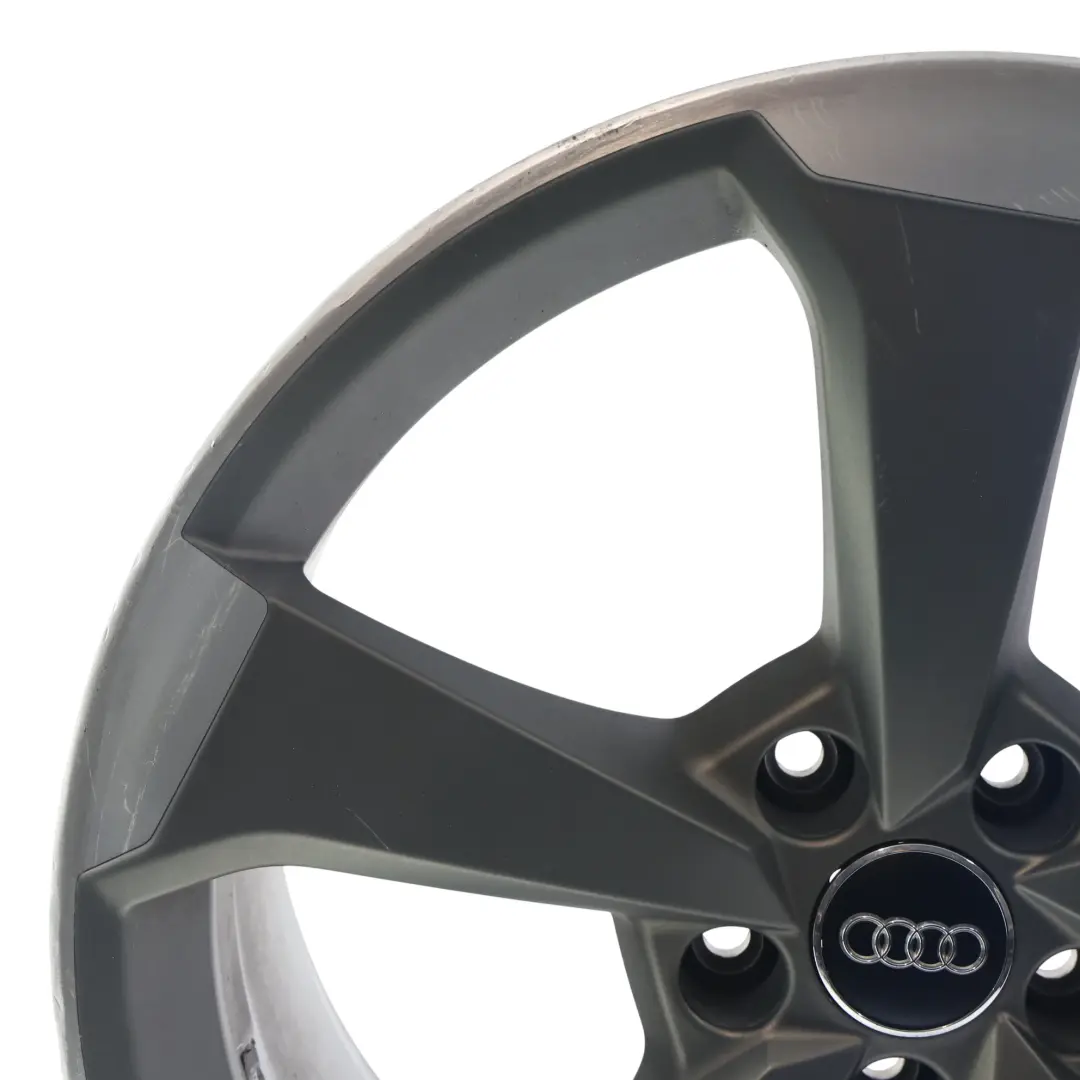 Cerchio Ruota Alluminio Grigio 19" 8.5J ET:40 per Audi A4 B9 con numero di parte 8W0601025CG Audi A4 B9 Cerchio Ruota Alluminio Grigio 19" 8.5J ET:40 - SKU 8W0601025CG-1 - Numero di parte 8W0601025CG