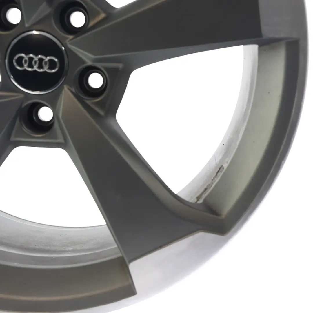 Cerchio Ruota Alluminio Grigio 19" 8.5J ET:40 per Audi A4 B9 con numero di parte 8W0601025CG Audi A4 B9 Cerchio Ruota Alluminio Grigio 19" 8.5J ET:40 - SKU 8W0601025CG-1 - Numero di parte 8W0601025CG