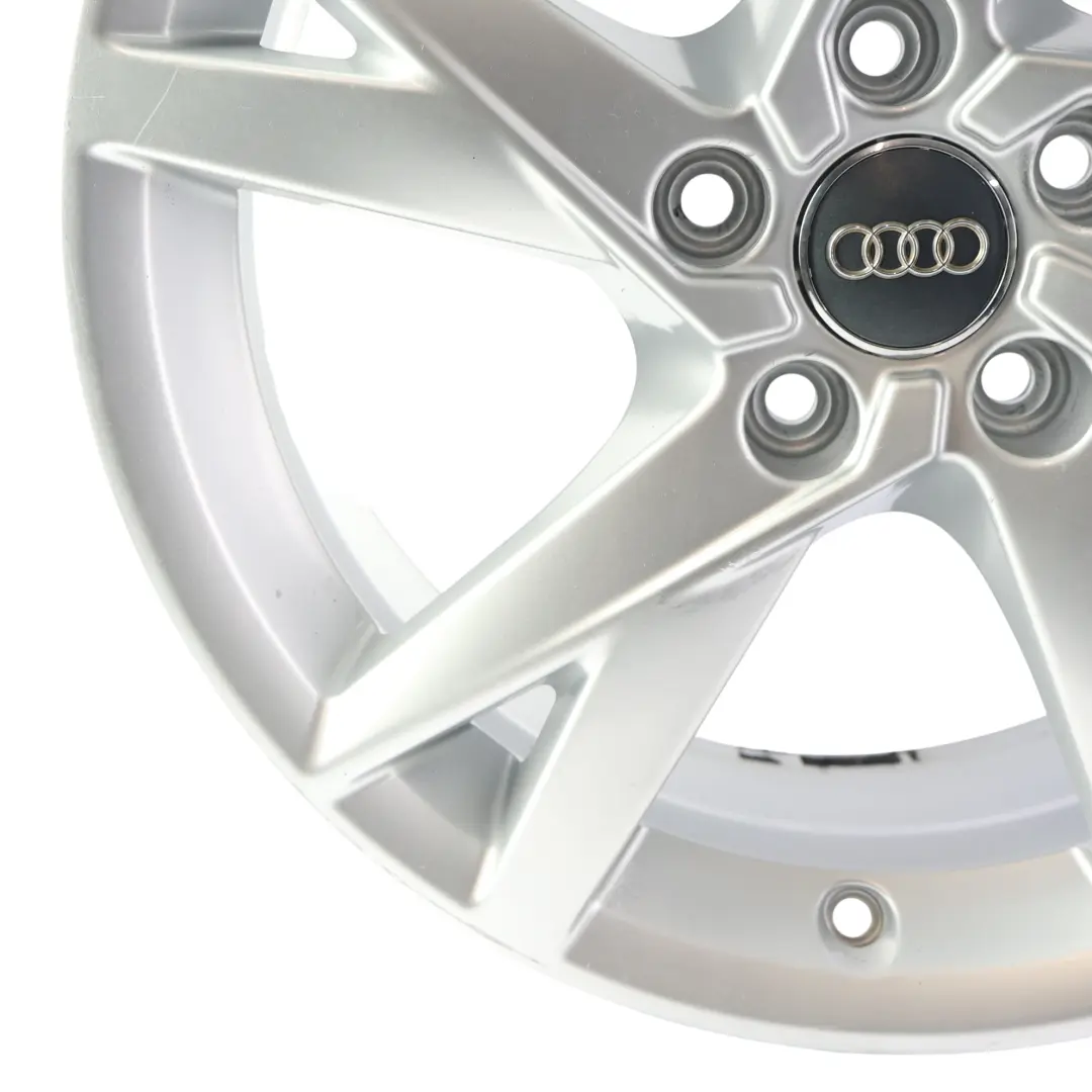 Jante Alliage 17" 7.5J ET38 5/112 5 Branches V pour Audi A4 S4 8W B9 à propos du numéro de pièce 8W0601025K Audi A4 S4 8W B9 Jante Alliage 17" 7.5J ET38 5/112 5 Branches V - SKU 8W0601025K-2 - Numéro de pièce 8W0601025K