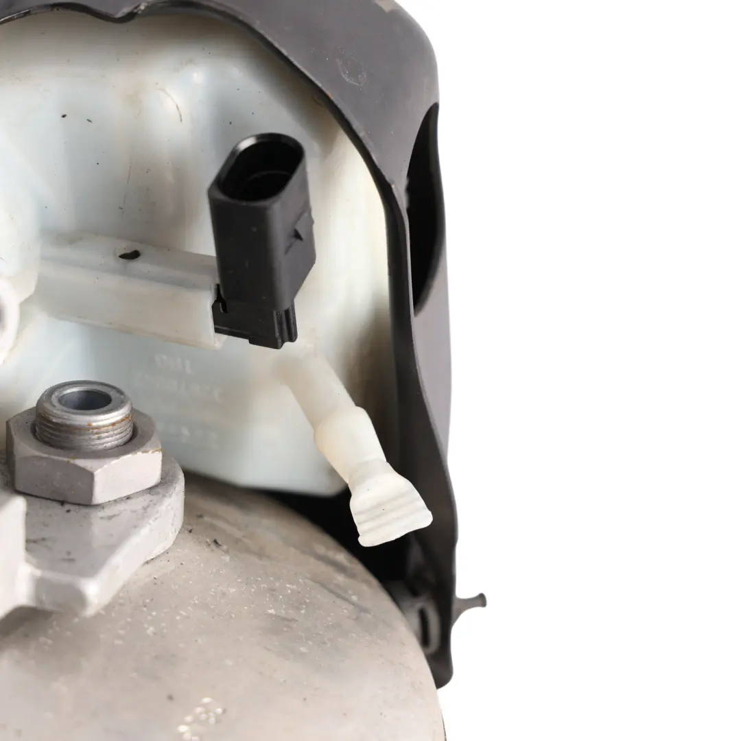 Brake Servo Master Cylinder Booster Reservoir to Audi A4 B9 with Part number 8W0612103B Audi A4 B9 Brake Servo Master Cylinder Booster Reservoir - SKU 8W0612103B - Part number 8W0612103B