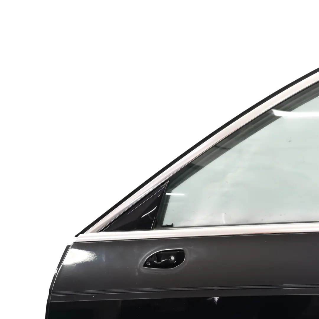Drzwi Lewe Przednie Brilliant Black Czarny Metalik Y9B do Audi A4 B9 o numerze 8W0831051 Audi A4 B9 Drzwi Lewe Przednie Brilliant Black Czarny Metalik Y9B - SKU 8W0831051-BBL - Numer Części 8W0831051