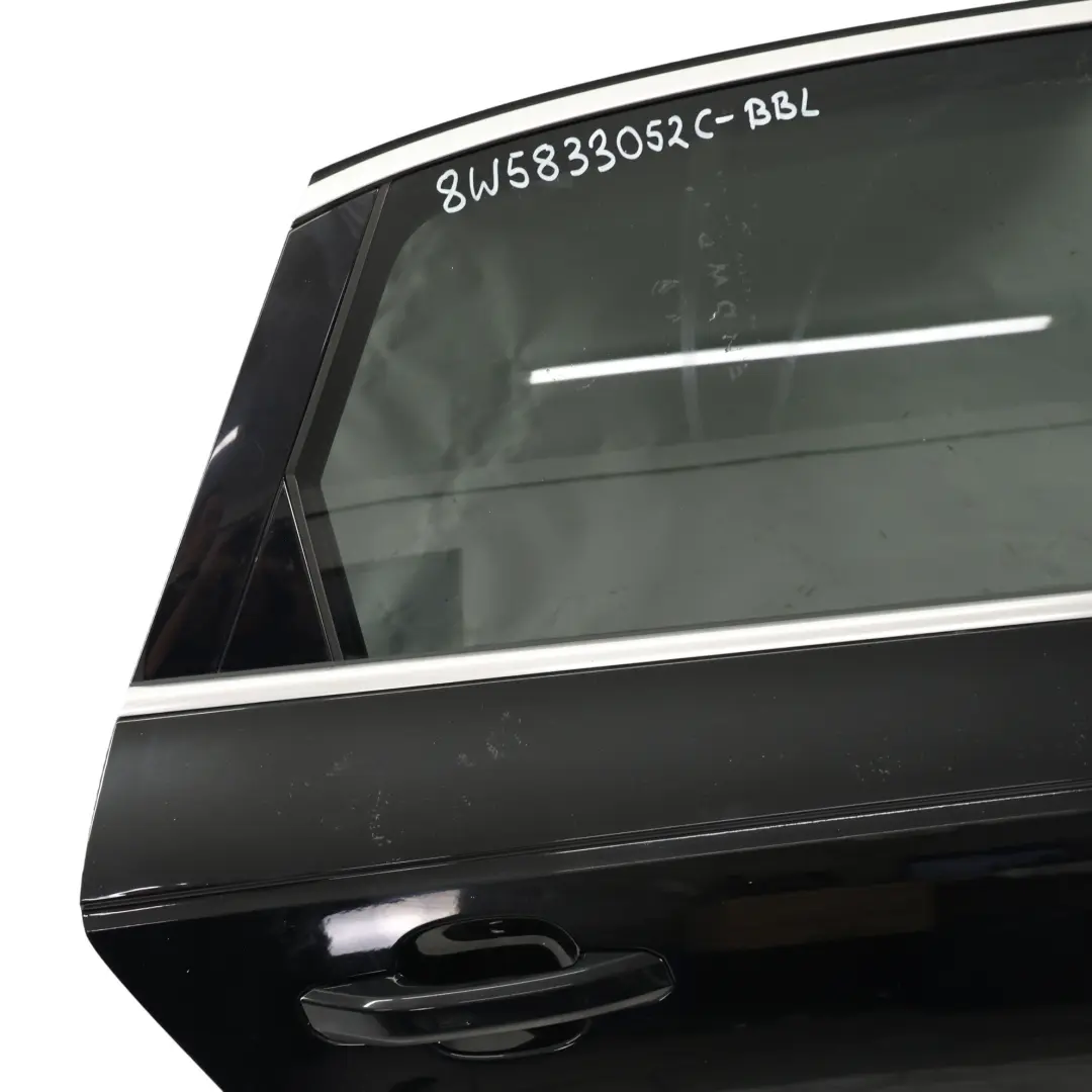 Berline Porte Arrière Droite Noir Brillant Métallisé Y9B pour Audi A4 S4 B9 à propos du numéro de pièce 8W5833052C Audi A4 S4 B9 Berline Porte Arrière Droite Noir Brillant Métallisé Y9B - SKU 8W5833052C-BBL - Numéro de pièce 8W5833052C