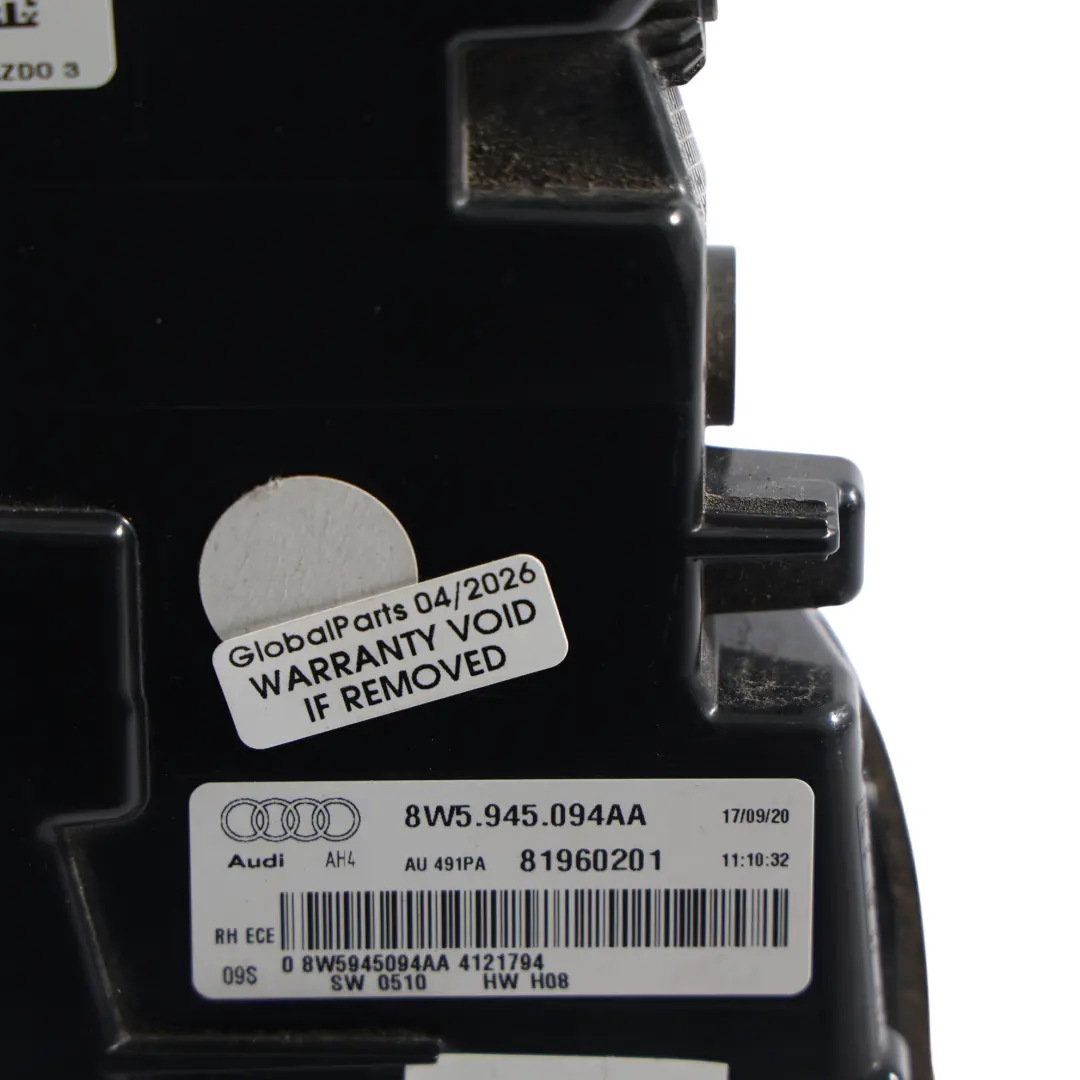 Berline Feu Arrière LED Intérieur Droit pour Audi A4 B9 à propos du numéro de pièce 8W5945094AA Audi A4 B9 Berline Feu Arrière LED Intérieur Droit - SKU 8W5945094AA - Numéro de pièce 8W5945094AA