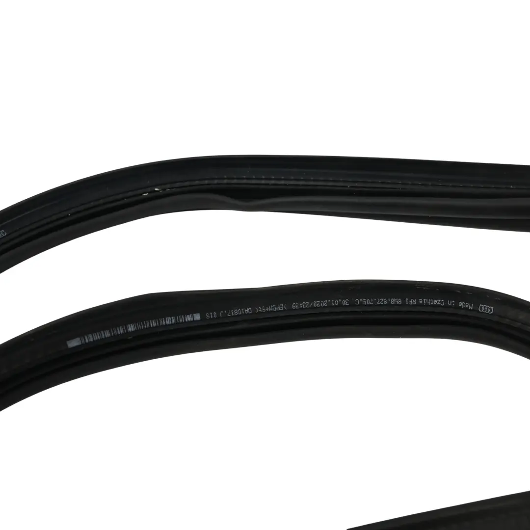 Guarnizione Portellone Bagagliaio per Audi A5 S5 RS5 F5 con numero di parte 8W8827705C Audi A5 S5 RS5 F5 Guarnizione Portellone Bagagliaio - SKU 8W8827705C - Numero di parte 8W8827705C