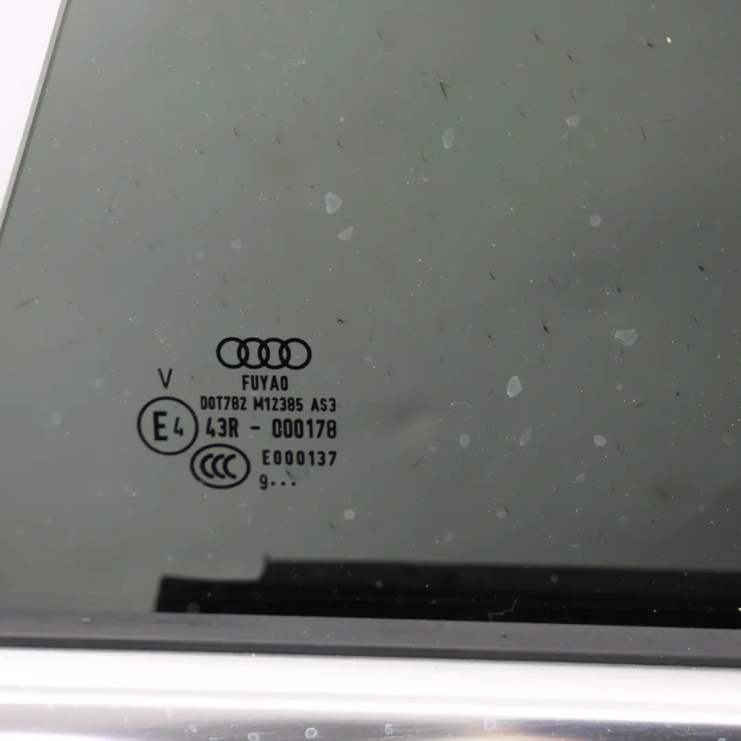 Drzwi Przód Przednie Prawe Mythical Black Metallic - Y9T do Audi A5 F5 o numerze 8W8831052F Audi A5 F5 Drzwi Przód Przednie Prawe Mythical Black Metallic - Y9T - SKU 8W8831052F-MYB - Numer Części 8W8831052F