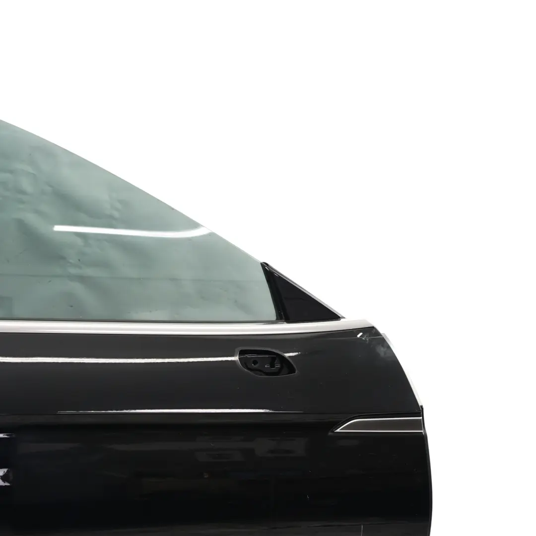 Audi A5 F5 Panneau Couvrant Porte Arrière Droite Noir Mythique Métallisé Y9T - SKU 8W8833052J-MYB - Numéro de pièce 8W8833052J