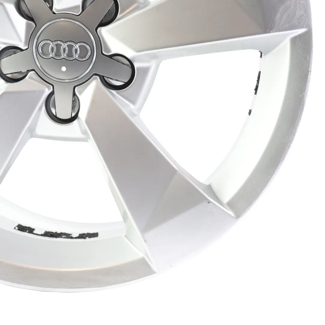  Llanta de aleación plateada Audi A1 8X 16" 7J ET:34 Star Spoke - SKU 8XA601025A-2 - Número de pieza 8XA601025A