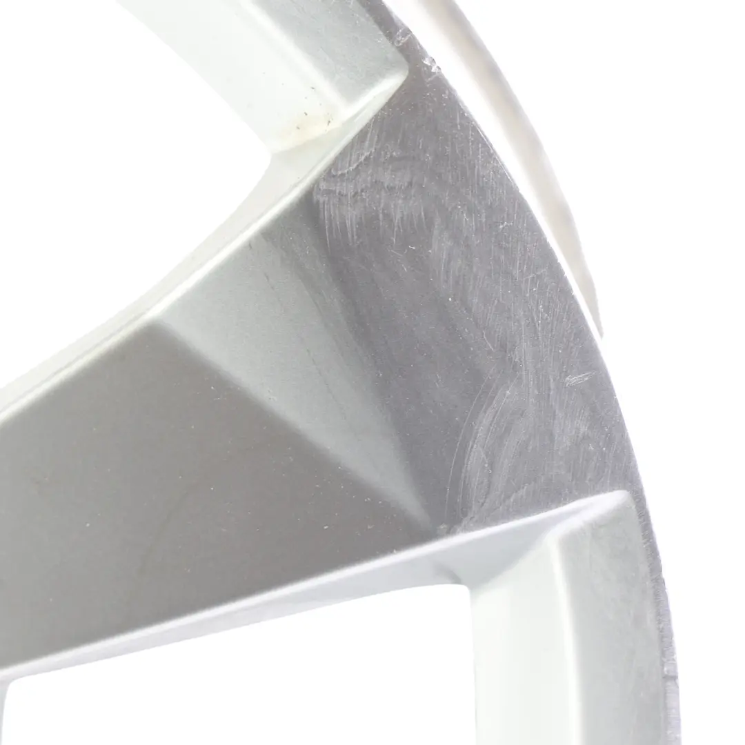 Silberne Leichtmetallfelge 16" 7J ET:34 Sternspeiche für Audi A1 8X mit Teilenummer 8XA601025A Audi A1 8X Silberne Leichtmetallfelge 16" 7J ET:34 Sternspeiche - SKU 8XA601025A-2 - Teilenummer 8XA601025A