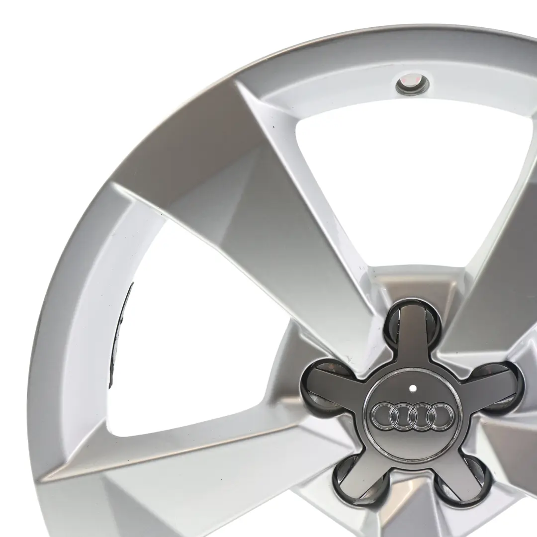 Llanta de aleación plateada Audi A1 8X 16" 7J ET:34 Estrella Spoke para con número de pieza 8XA601025A Llanta de aleación plateada Audi A1 8X 16" 7J ET:34 Estrella Spoke - SKU 8XA601025A-4 - Número de pieza 8XA601025A