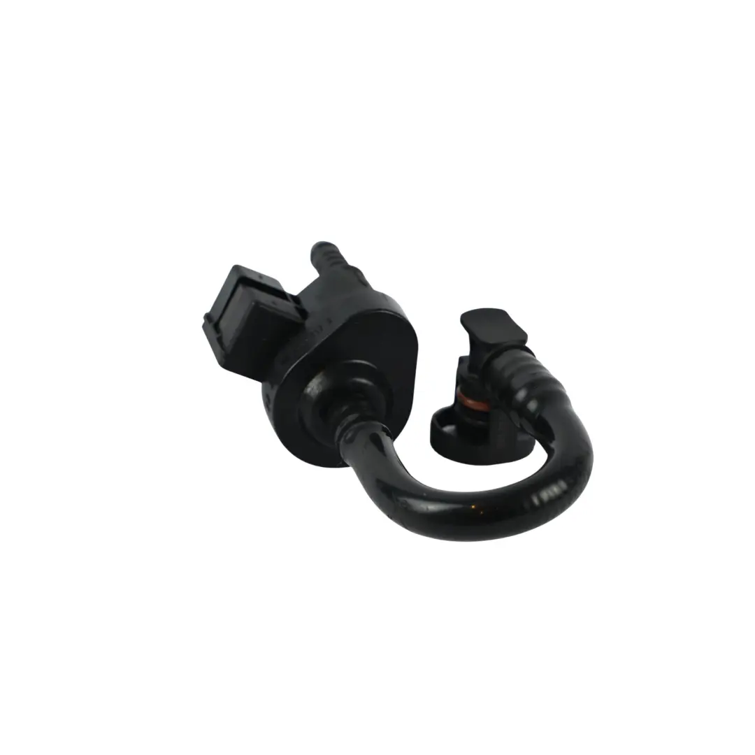 Wąż Odpowietrzający Zbiornik Paliwa 3.0TFSI do Porsche Cayenne 92A o numerze 95811002010 Porsche Cayenne 92A Wąż Odpowietrzający Zbiornik Paliwa 3.0TFSI - SKU 95811002010 - Numer Części 95811002010