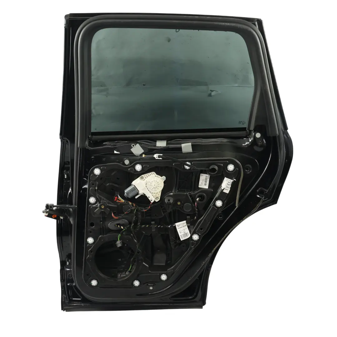 Drzwi Tylne Prawe Jet Black Metallic - C9X do Porsche Cayenne 92A o numerze 95853301200 Porsche Cayenne 92A Drzwi Tylne Prawe Jet Black Metallic - C9X - SKU 95853301200-JBL - Numer Części 95853301200