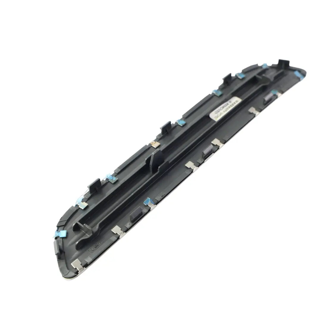 Moldura Umbral Puerta Trasera Derecha para Porsche Cayenne 92A con número de pieza 95855579401 Porsche Cayenne 92A Moldura Umbral Puerta Trasera Derecha - SKU 95855579401 - Número de pieza 95855579401