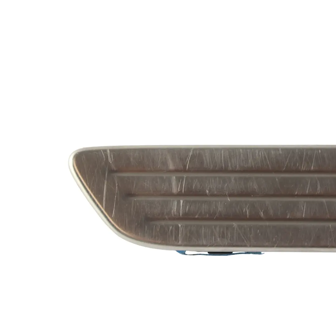 Moldura Umbral Puerta Trasera Derecha para Porsche Cayenne 92A con número de pieza 95855579401 Porsche Cayenne 92A Moldura Umbral Puerta Trasera Derecha - SKU 95855579401 - Número de pieza 95855579401