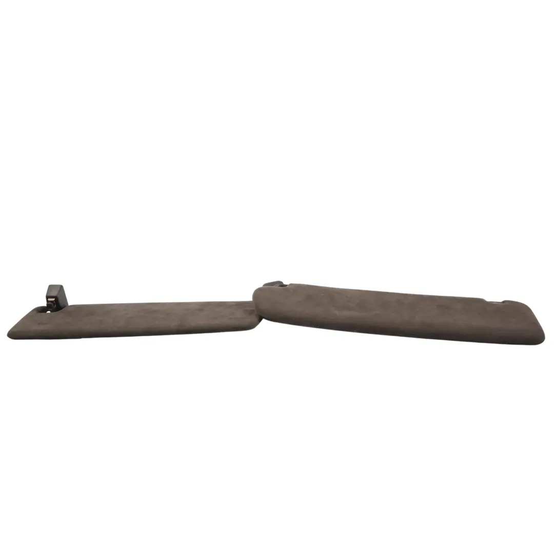 Sonnenblende Abdeckung Alcantara Espresso Rechts 7P5857552A für Porsche Cayenne 92A mit Teilenummer 95873155203 Porsche Cayenne 92A Sonnenblende Abdeckung Alcantara Espresso Rechts 7P5857552A - SKU 95873155203 - Teilenummer 95873155203