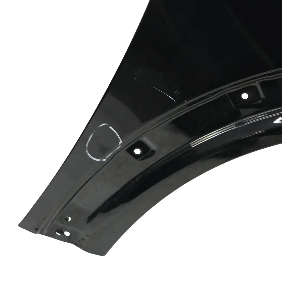 Pannello Laterale Parafango Davanti Destra Absolute Black Nero B11 per Mini R60 R61 con numero di parte 9805644 Mini R60 R61 Pannello Laterale Parafango Davanti Destra Absolute Black Nero B11 - SKU 9805644-ABS3 - Numero di parte 9805644