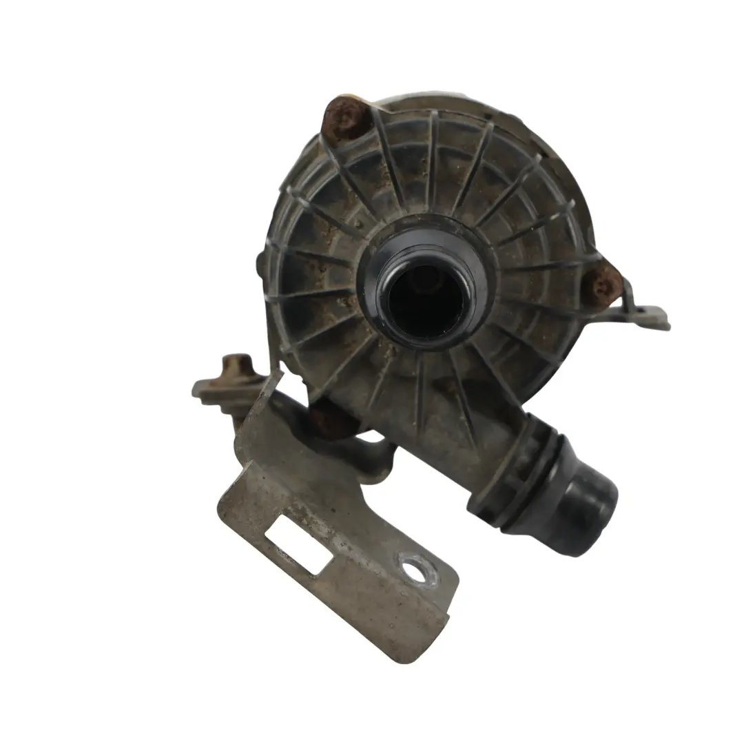 Kühlmittel Wasserpumpe Links für Mercedes C205 W205 AMG Motor mit Teilenummer A0005002400 Mercedes C205 W205 AMG Motor Kühlmittel Wasserpumpe Links - SKU A0005002400 - Teilenummer A0005002400