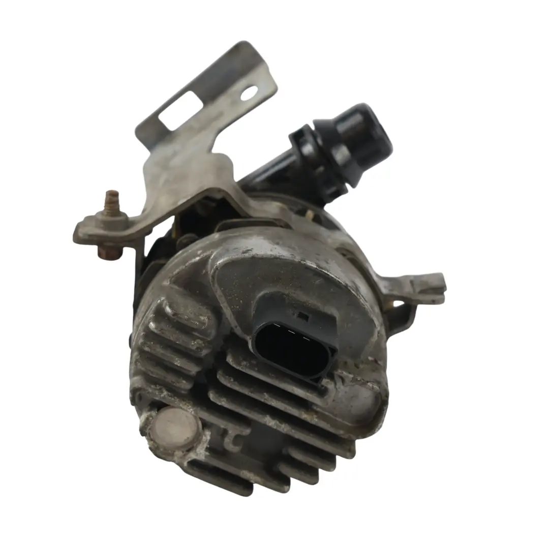 Mercedes C205 W205 AMG Motor Kühlmittel Wasserpumpe Links - SKU A0005002400 - Teilenummer A0005002400