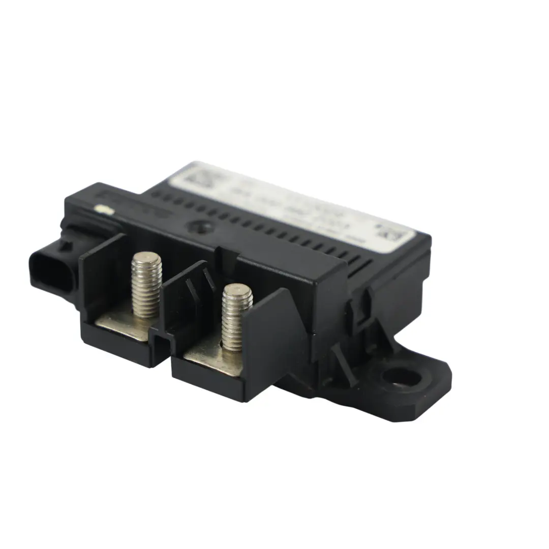 Batterie Relais Modul für Mercedes W204 W212 W221 mit Teilenummer A0009822023 Mercedes W204 W212 W221 Batterie Relais Modul - SKU A0009822023 - Teilenummer A0009822023
