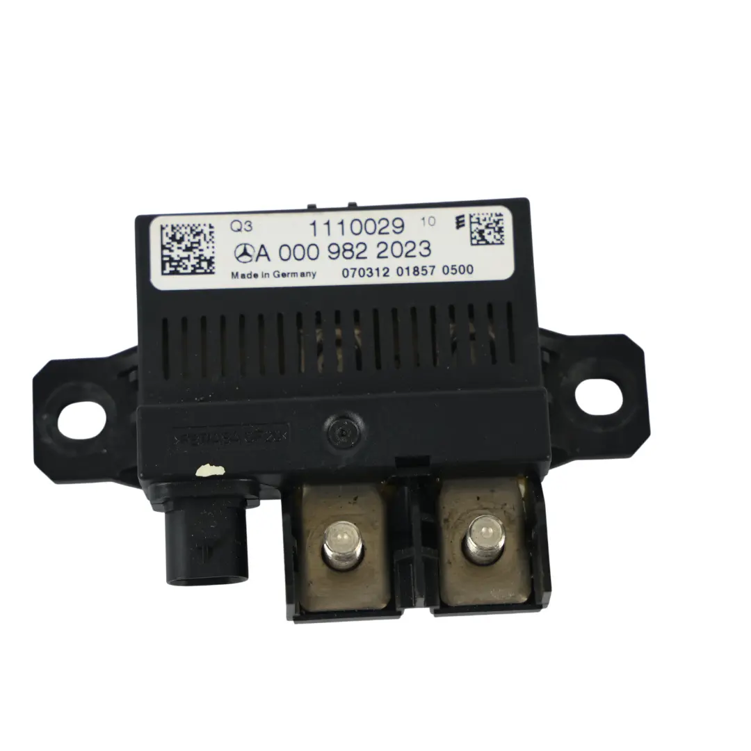 Module Unit to Mercedes W204 W212 W221 Battery Relay with Part number A0009822023 Mercedes W204 W212 W221 Battery Relay Module Unit - SKU A0009822023 - Part number A0009822023