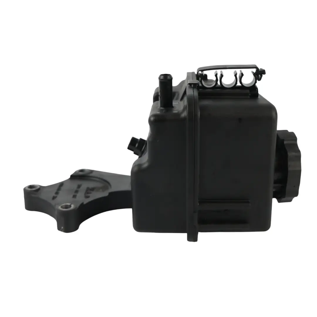 Pompe de direction assistée Mercedes W639 W906 OM651 Réservoir pompe A0064661701 pour à propos du numéro de pièce A0064667801 Pompe de direction assistée Mercedes W639 W906 OM651 Réservoir pompe A0064661701 - SKU A0064667801-4 - Numéro de pièce A0064667801