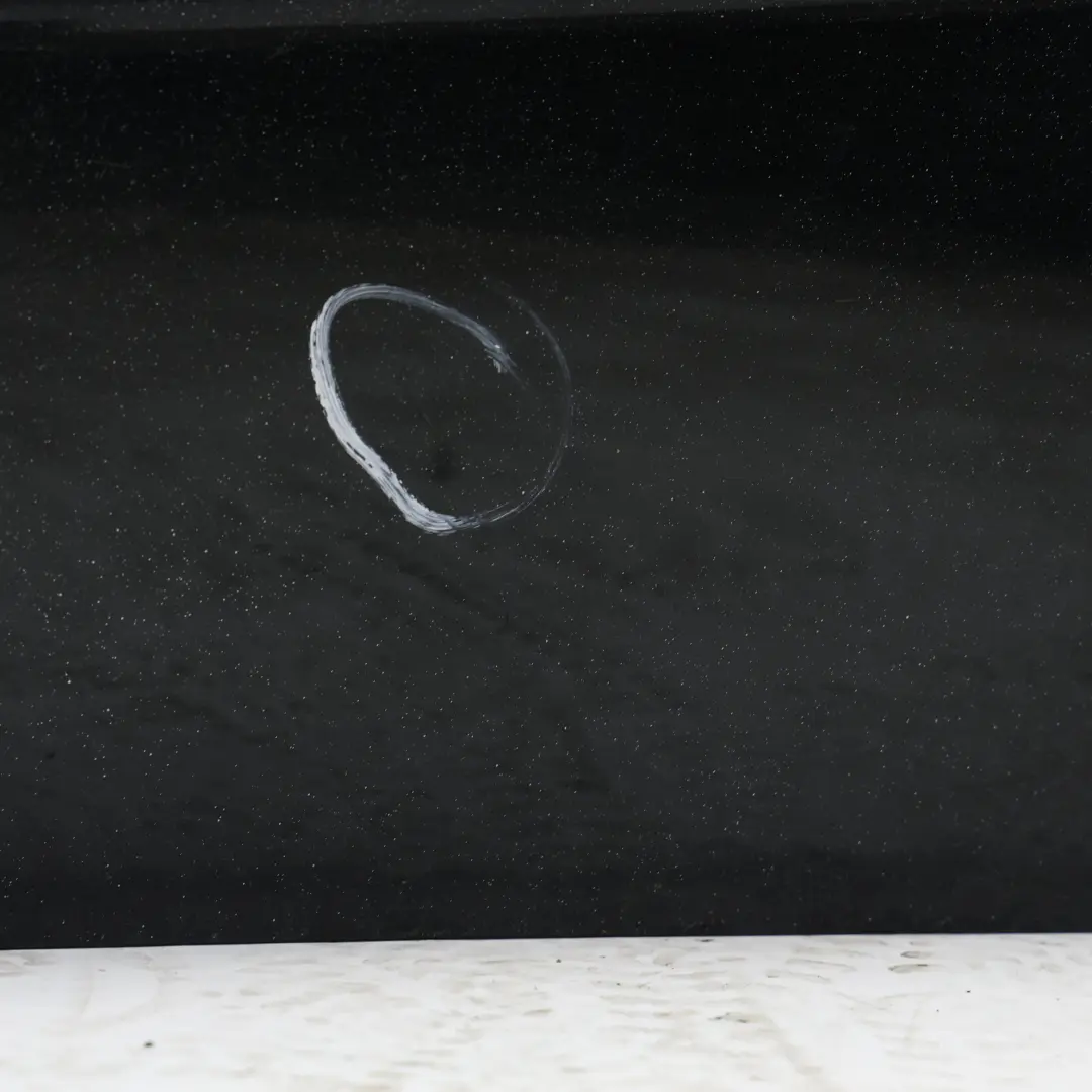 Puerta Trasera Izquierda Kosmos Black Negro Metallic - 191 para Mercedes CLA C117 con número de pieza A1177300105 Mercedes CLA C117 Puerta Trasera Izquierda Kosmos Black Negro Metallic - 191 - SKU A1177300105-KB - Número de pieza A1177300105