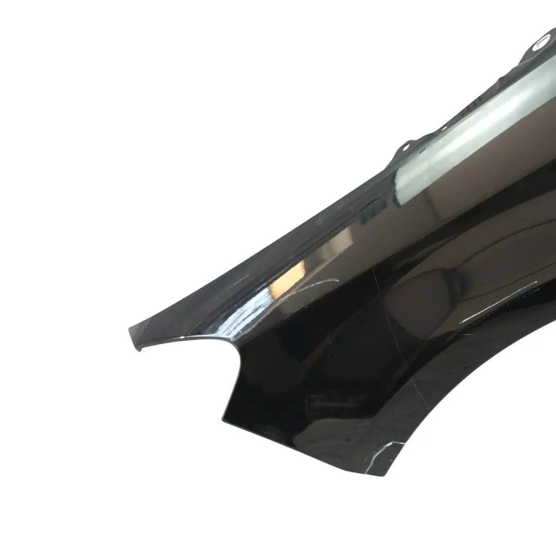 Seitenteil Vorne Rechts Kotflügel Kosmos Schwarz Metallic 191 für Mercedes C117 mit Teilenummer A1178810101 Mercedes C117 Seitenteil Vorne Rechts Kotflügel Kosmos Schwarz Metallic 191 - SKU A1178810101-KB - Teilenummer A1178810101
