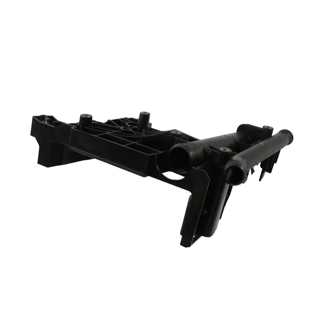 A45 AMG Rura Intercoolera Wąż Mocowanie A1330940085 do Mercedes C117 W176 o numerze A1330900241 Mercedes C117 W176 A45 AMG Rura Intercoolera Wąż Mocowanie A1330940085 - SKU A1330900241-1 - Numer Części A1330900241