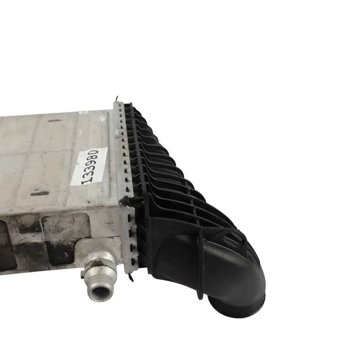 Chłodnica Intercooler A45 CLA45 AMG do Mercedes W176 C117 o numerze A1330900514 Mercedes W176 C117 Chłodnica Intercooler A45 CLA45 AMG - SKU A1330900514 - Numer Części A1330900514