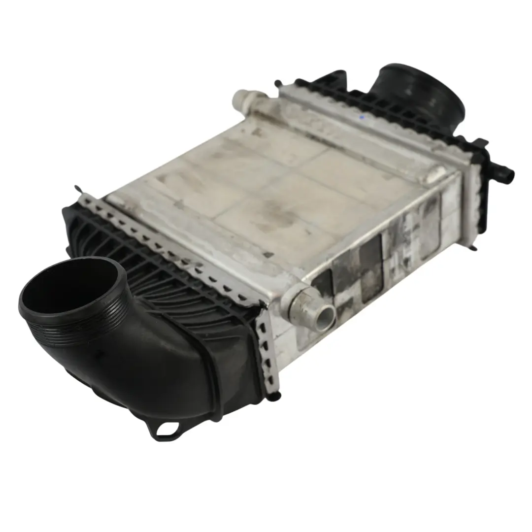 Ladeluftkühler A45 CLA45 AMG für Mercedes W176 C117 mit Teilenummer A1330900514 Mercedes W176 C117 Ladeluftkühler A45 CLA45 AMG - SKU A1330900514 - Teilenummer A1330900514