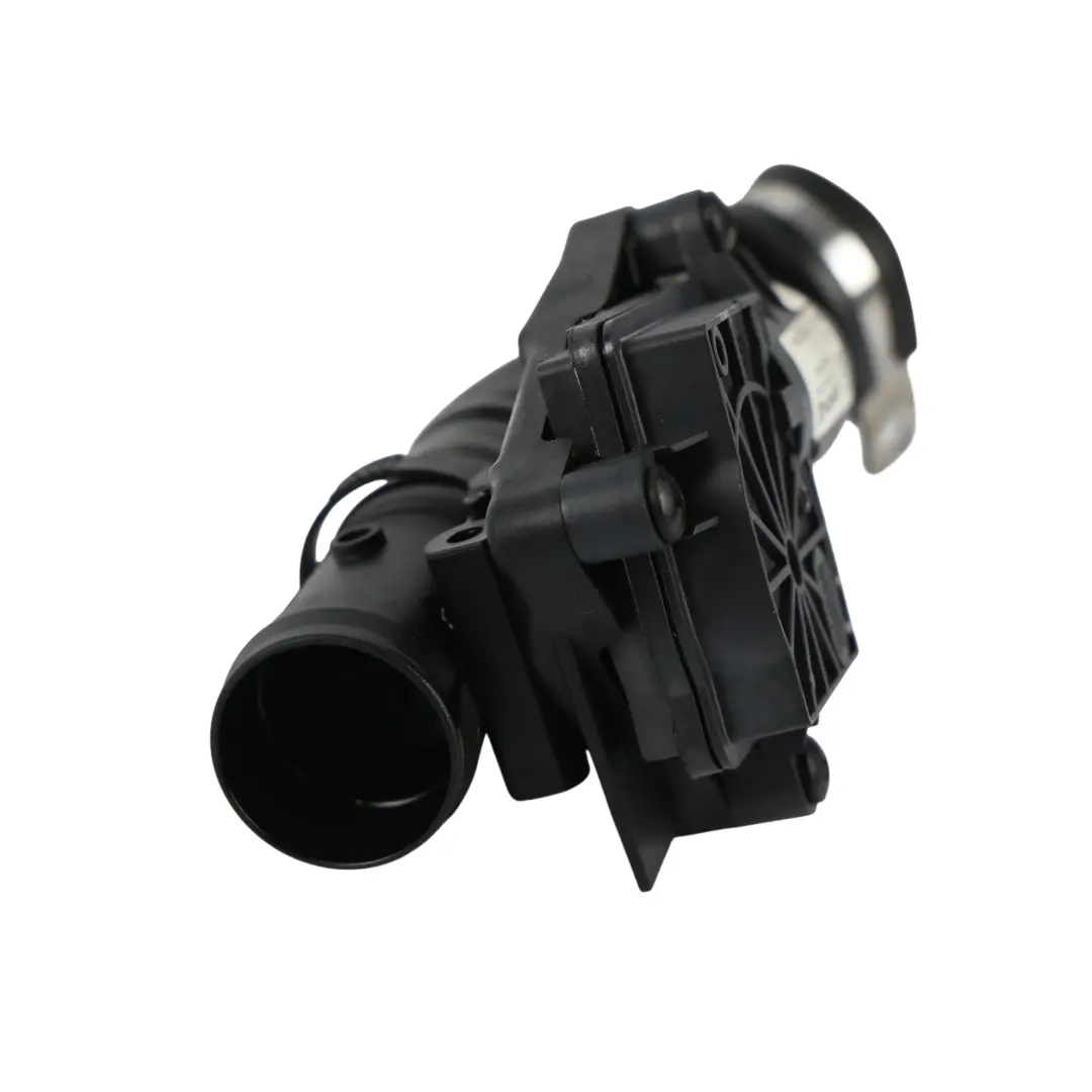 A45 C117 CLA45 Motor Sound Generator Ventil für Mercedes W176 mit Teilenummer A1330901500 Mercedes W176 A45 C117 CLA45 Motor Sound Generator Ventil - SKU A1330901500 - Teilenummer A1330901500