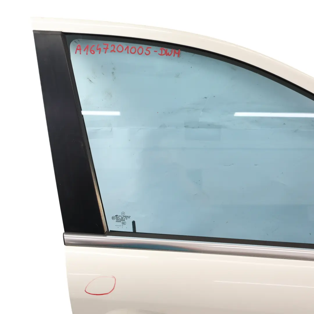 Droite Diamond White Metallic - 799 pour Mercedes ML W164 Porte Avant à propos du numéro de pièce A1647201005 Mercedes ML W164 Porte Avant Droite Diamond White Metallic - 799 - SKU A1647201005-DWM - Numéro de pièce A1647201005