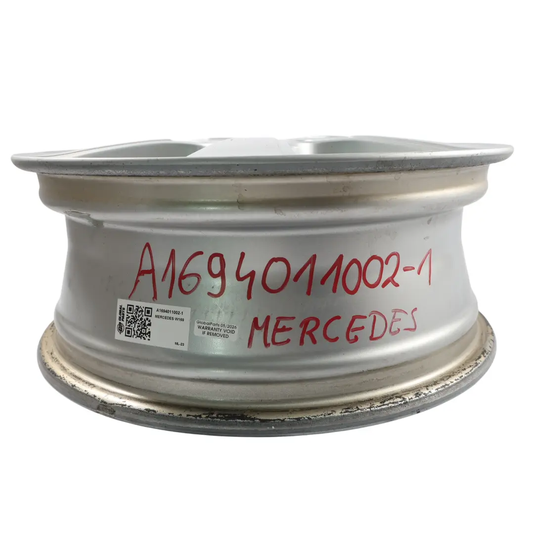 Silberne Leichtmetallfelge 16" 6J ET:46 für Mercedes W169 W245 mit Teilenummer A1694011002 Mercedes W169 W245 Silberne Leichtmetallfelge 16" 6J ET:46 - SKU A1694011002-1 - Teilenummer A1694011002