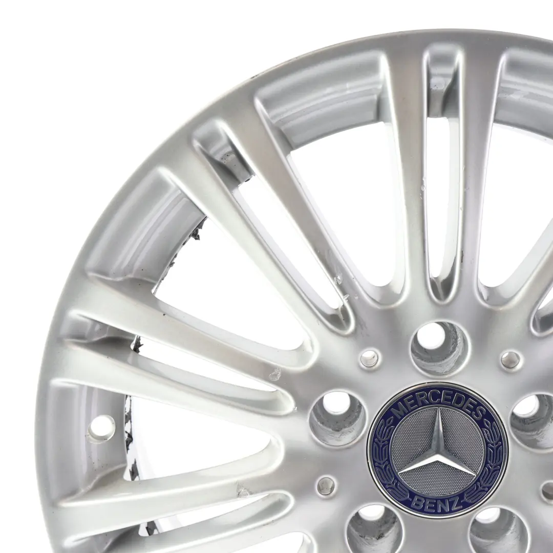 Silberne Leichtmetallfelge 16" 6J ET:46 für Mercedes W169 mit Teilenummer A1694012102 Mercedes W169 Silberne Leichtmetallfelge 16" 6J ET:46 - SKU A1694012102-1 - Teilenummer A1694012102
