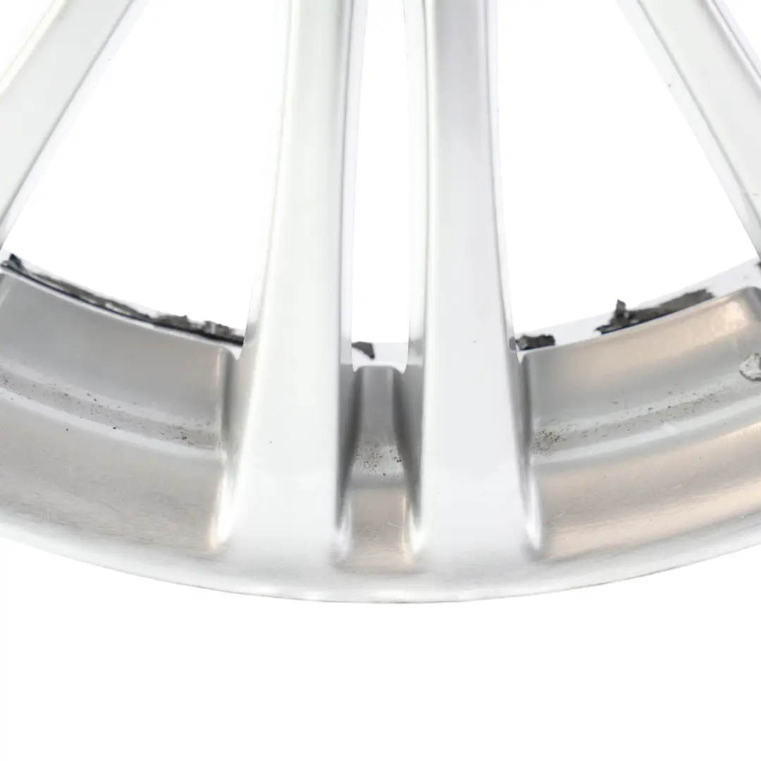 jante en alliage argentée 16" 6J ET:46 pour Mercedes W169 à propos du numéro de pièce A1694012102 Mercedes W169 jante en alliage argentée 16" 6J ET:46 - SKU A1694012102-2 - Numéro de pièce A1694012102