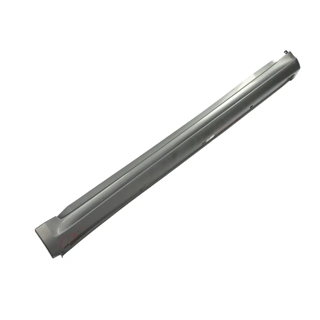 Faldón Lateral Mercedes W169 Cubre Umbral de Puerta Izquierdo Mountain Grey 787 para con número de pieza A1696110308 Faldón Lateral Mercedes W169 Cubre Umbral de Puerta Izquierdo Mountain Grey 787 - SKU A1696110308-MG - Número de pieza A1696110308