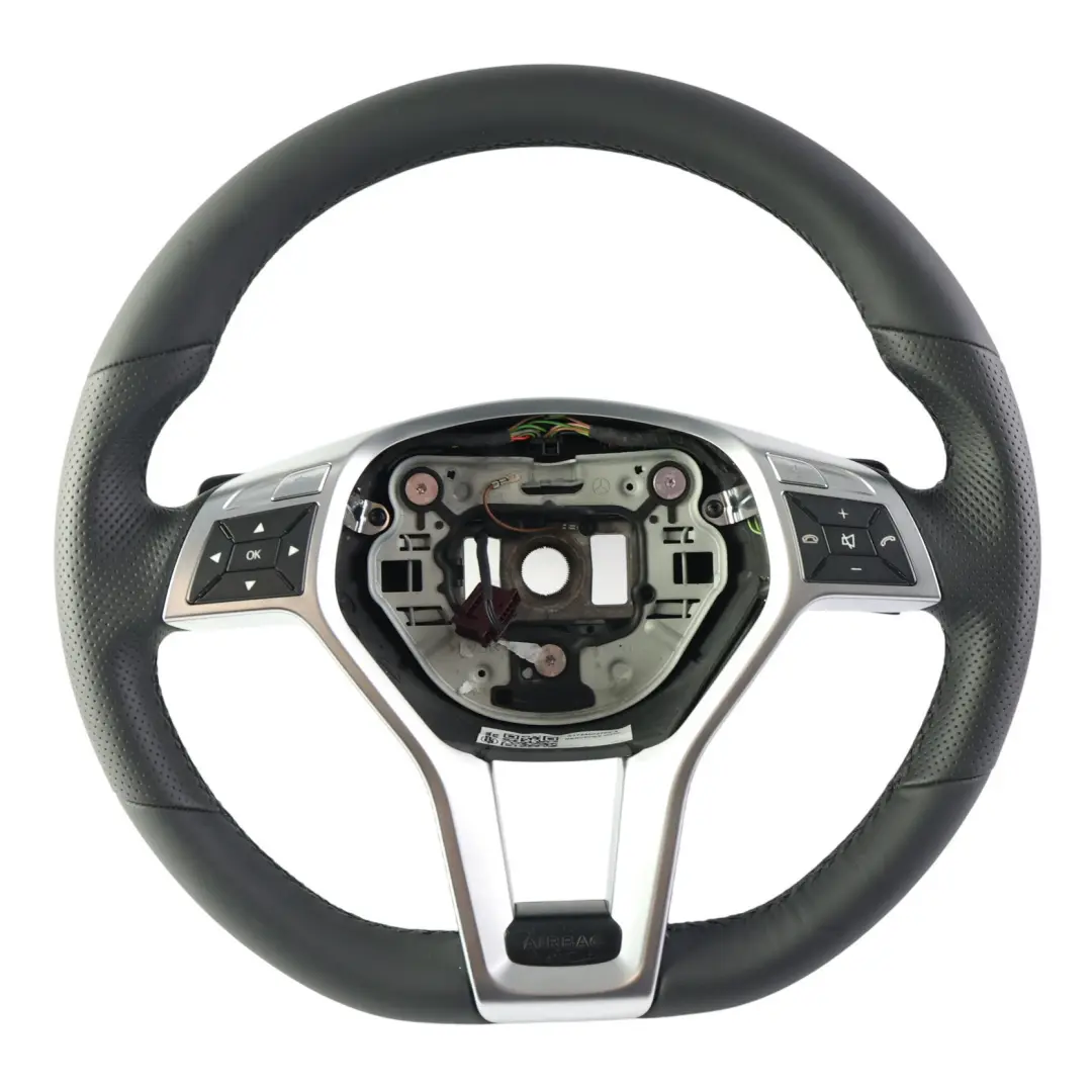 W207 W212 Volant NEUF Cuir Noir Sport Palettes Vitesses pour Mercedes W204 à propos du numéro de pièce A1724602703 Mercedes W204 W207 W212 Volant NEUF Cuir Noir Sport Palettes Vitesses - SKU A1724602703-4 - Numéro de pièce A1724602703
