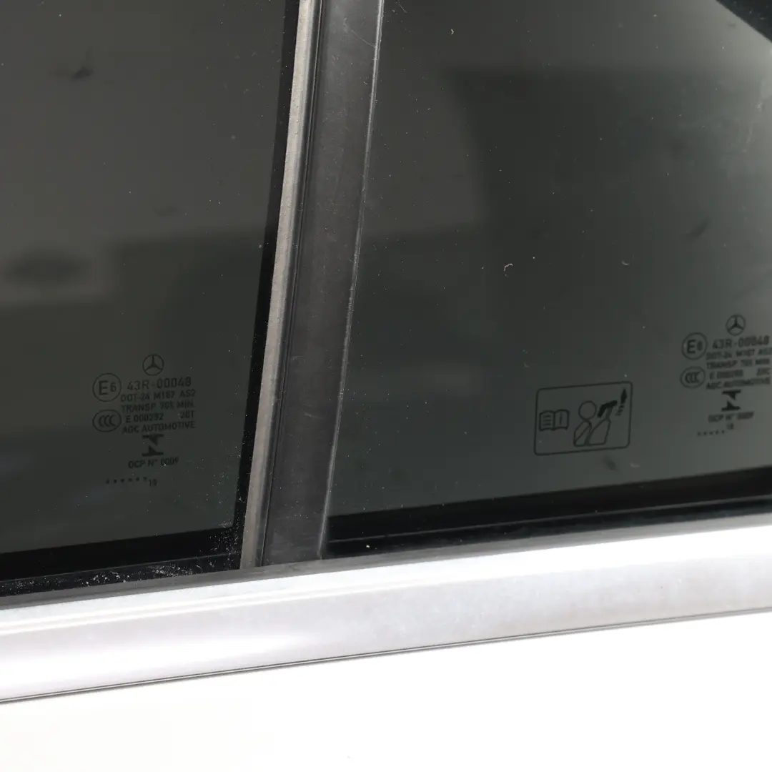 Arrière Gauche Polar Silver Argent Métallisé - 761 pour Mercedes W176 Porte à propos du numéro de pièce A1767300105 Mercedes W176 Porte Arrière Gauche Polar Silver Argent Métallisé - 761 - SKU A1767300105-PLS1 - Numéro de pièce A1767300105