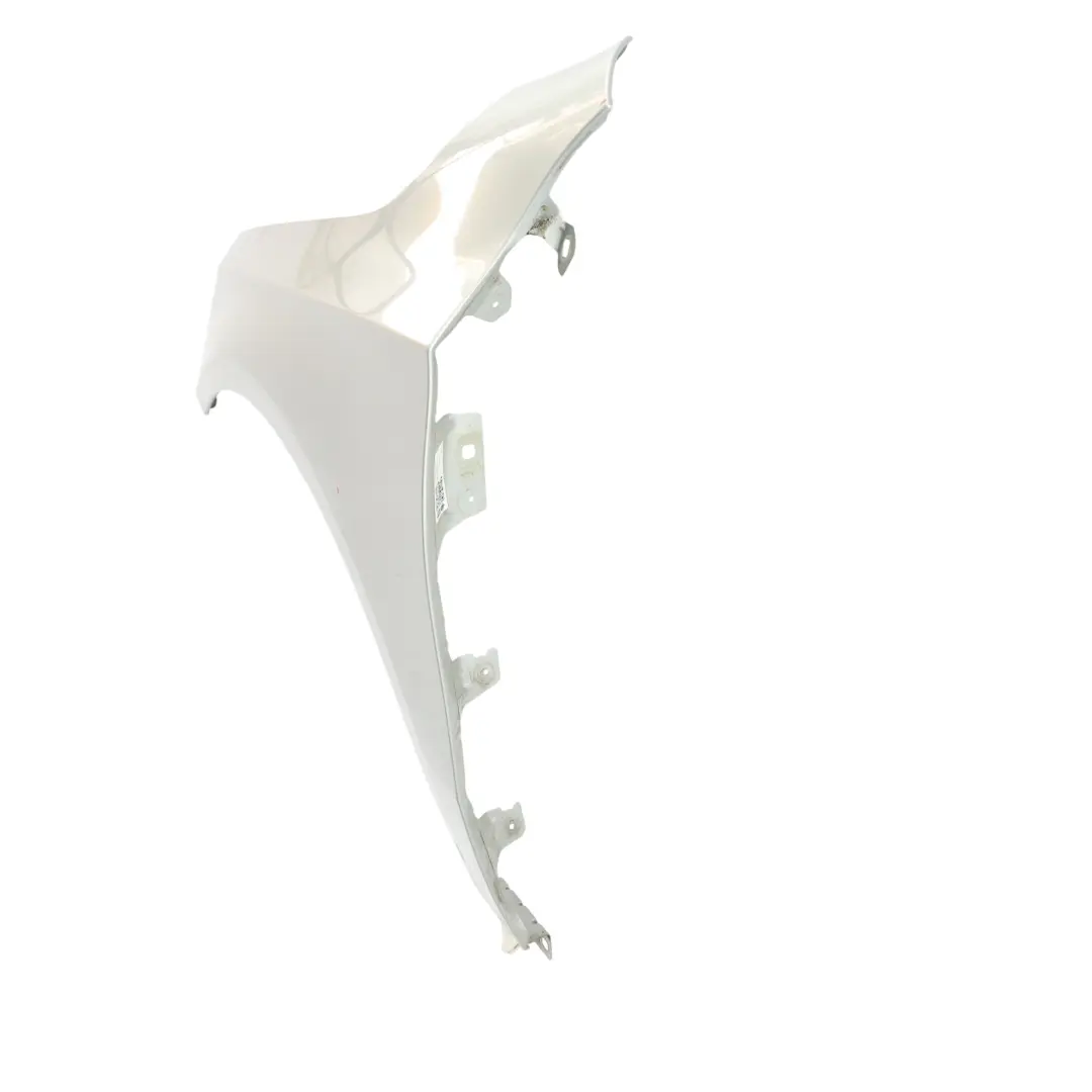 Couvercle garniture panneau d'aile avant gauche Polar Silver 761 pour Mercedes W176 à propos du numéro de pièce A1768810101 Mercedes W176 Couvercle garniture panneau d'aile avant gauche Polar Silver 761 - SKU A1768810101-PLS - Numéro de pièce A1768810101