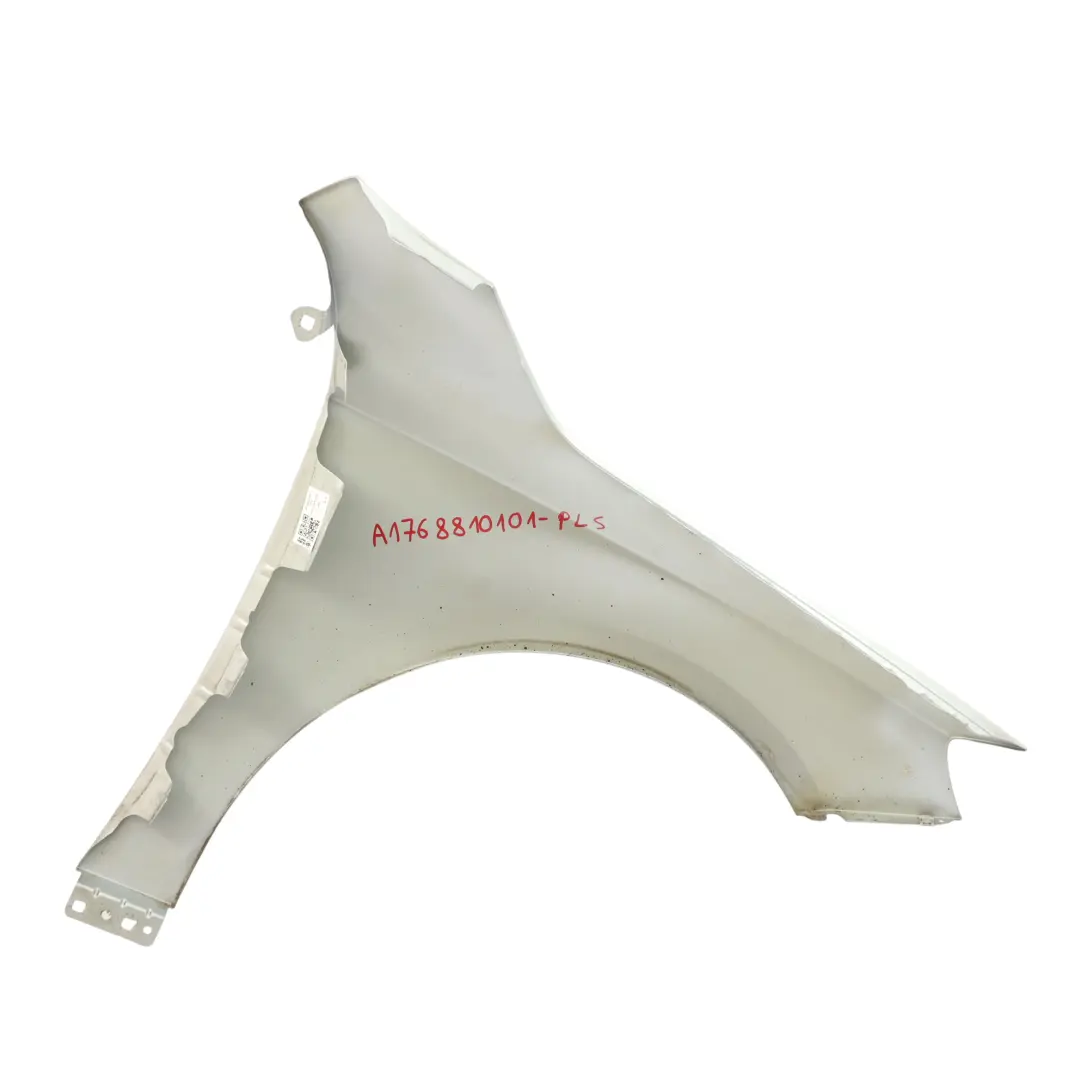 Mercedes W176 Embellecedor Guardabarros Delantero Izquierdo Polar Silver - 761 - SKU A1768810101-PLS - Número de pieza A1768810101
